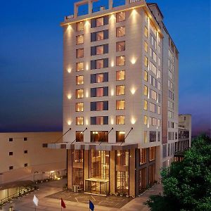 Doubletree By Hilton Varanasi